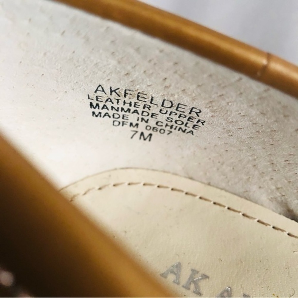 Anne Klein Golden Shoes Size 7M - Picture 5 of 7
